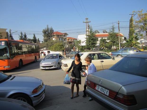 Aventura shqiptare: përjetimet e një tinejxherje amerikane në Tiranë