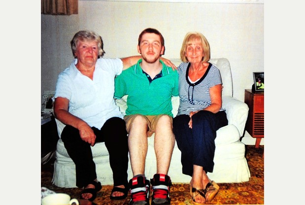 Two British sisters are helping a boy from Kosovo return to Britain to complete his studies