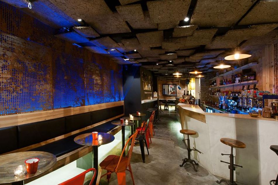 Ndertimi.info: Kafeneja më e mirë në Londër si një “copë” Kosove në Angli, e gjitha produkt kosovar