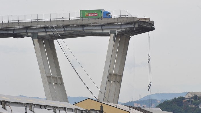 Two Albanians among dead in Italy bridge collapse
