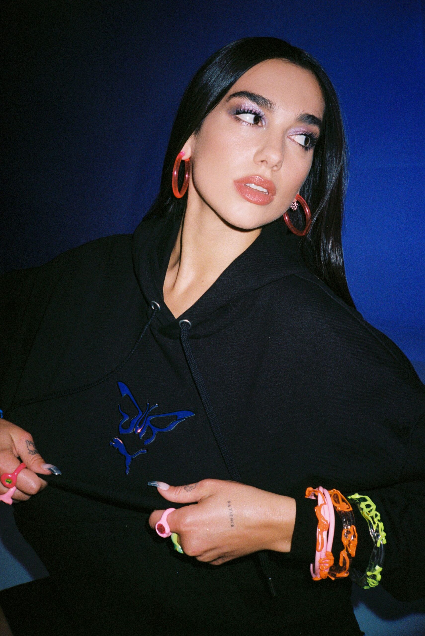 Dua Lipa teaches the World Albanian