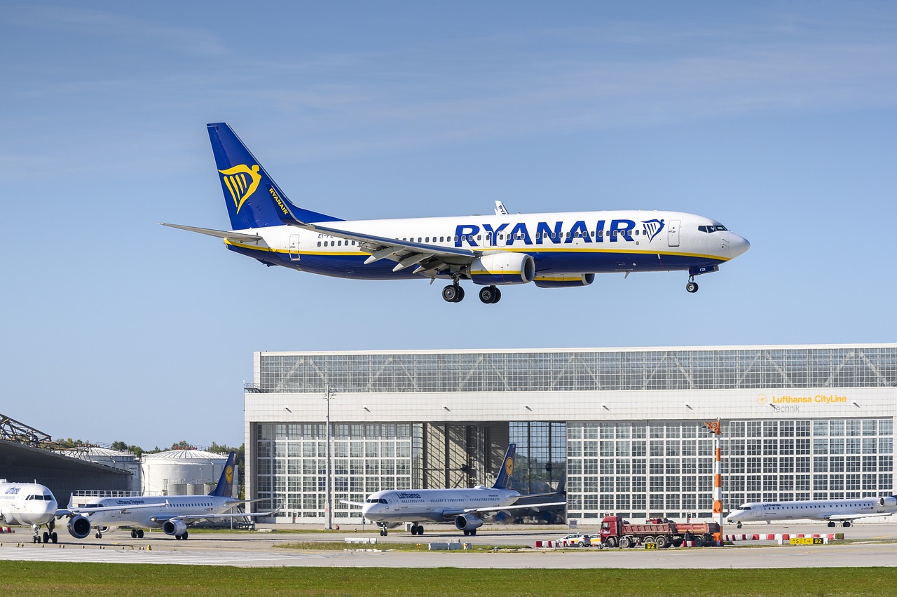 Ryanair zgjerohet me 17 linja të reja dhe 200 fluturime javore për dhe nga Shqipëria, përfshirë Londrën